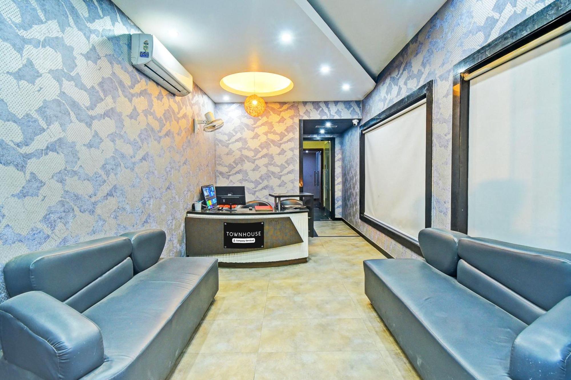 Super Townhouse Amrapali Circle Formerly Hotel Aqua Jaipur Exteriör bild