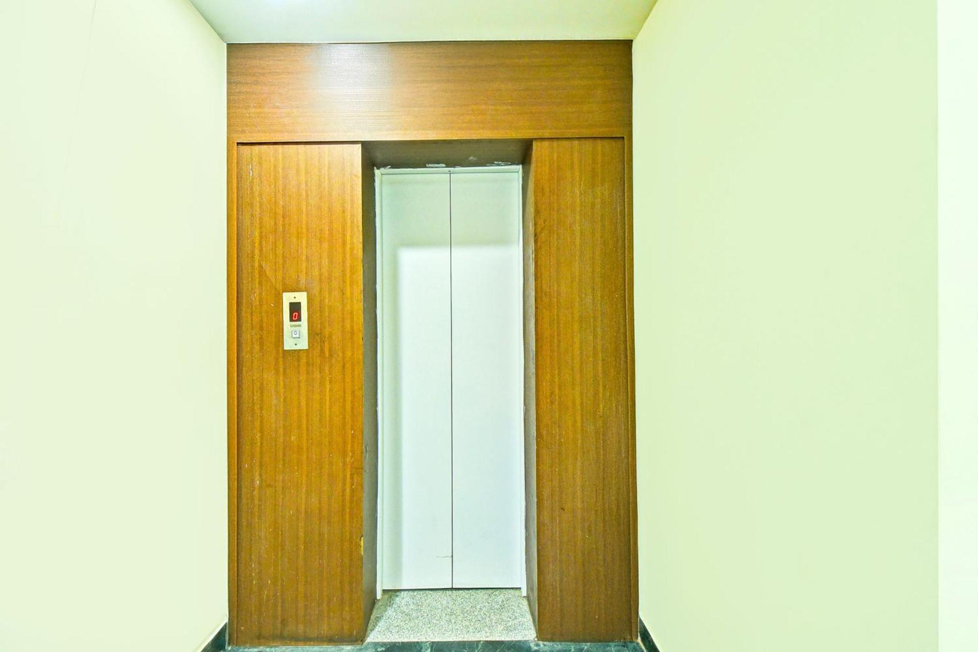 Super Townhouse Amrapali Circle Formerly Hotel Aqua Jaipur Exteriör bild