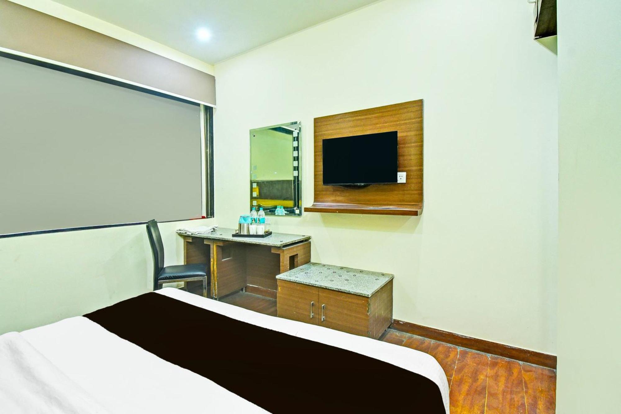 Super Townhouse Amrapali Circle Formerly Hotel Aqua Jaipur Exteriör bild