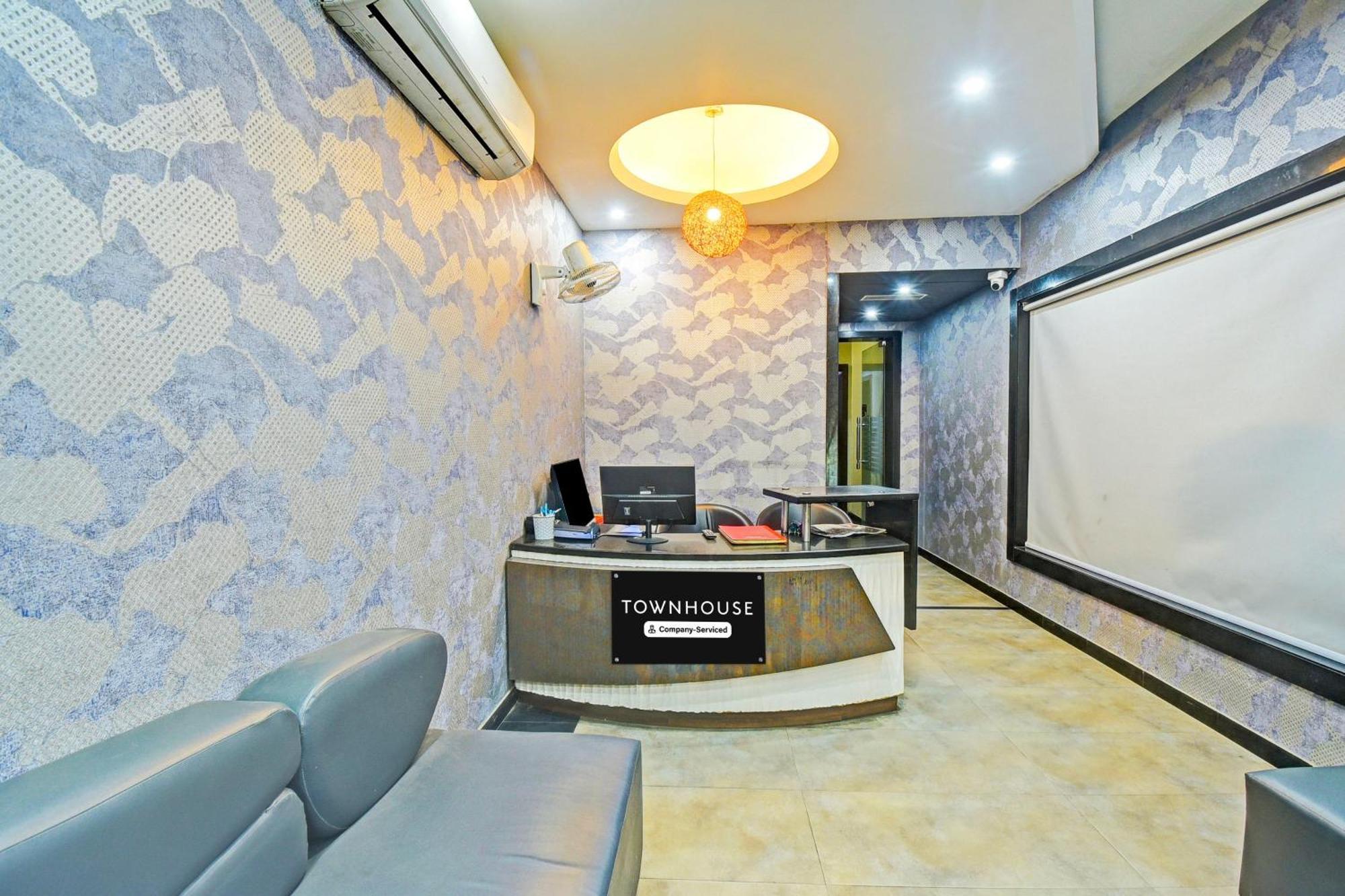 Super Townhouse Amrapali Circle Formerly Hotel Aqua Jaipur Exteriör bild