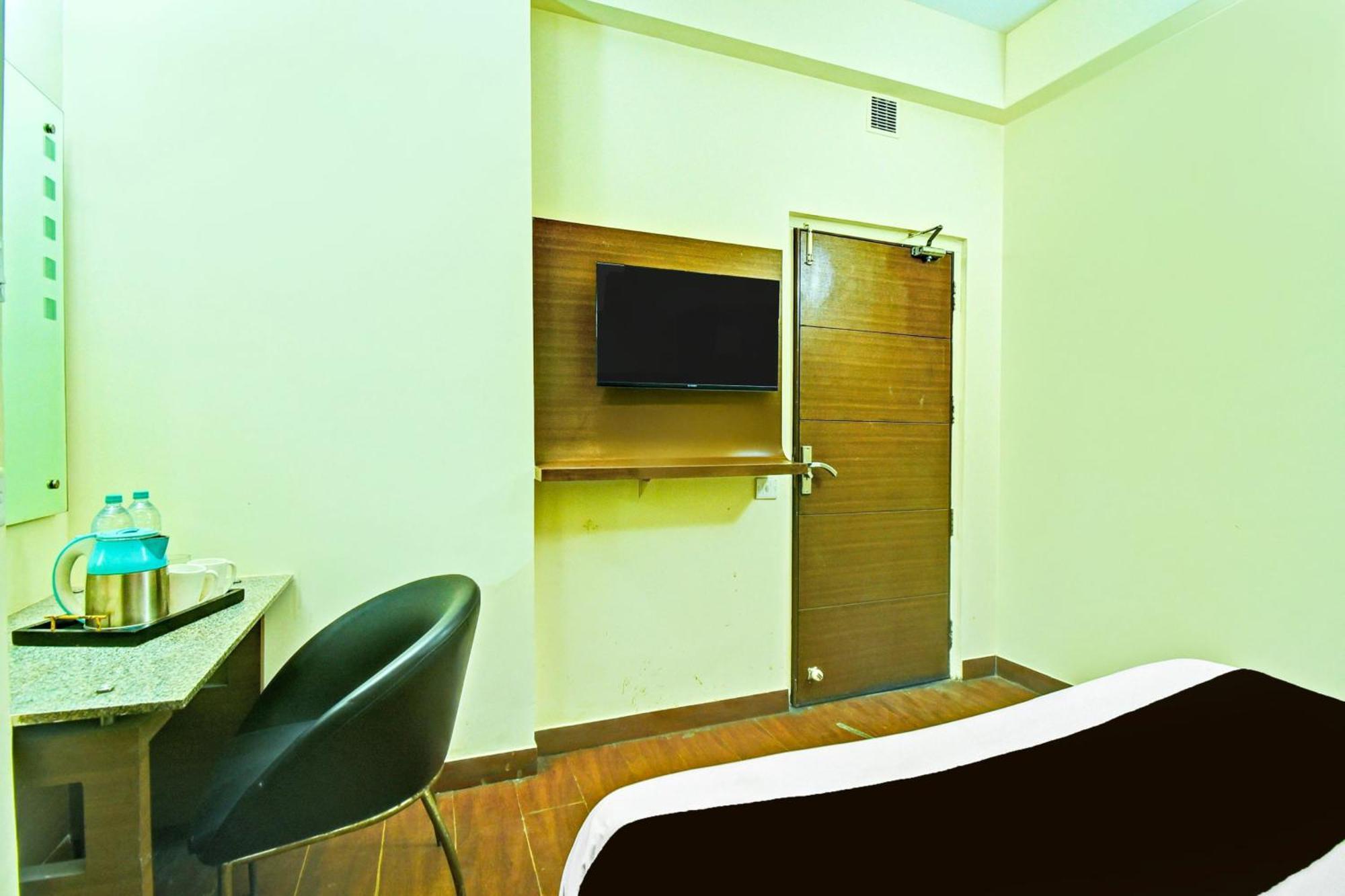 Super Townhouse Amrapali Circle Formerly Hotel Aqua Jaipur Exteriör bild