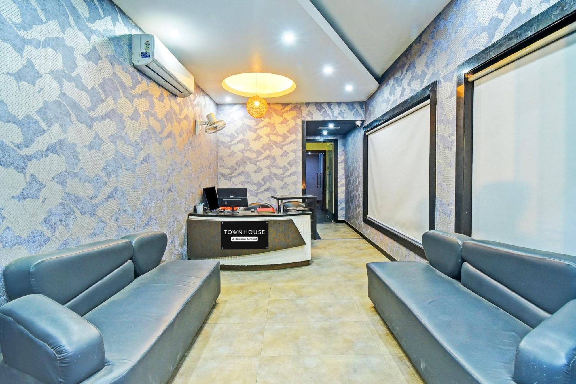 Super Townhouse Amrapali Circle Formerly Hotel Aqua Jaipur Exteriör bild
